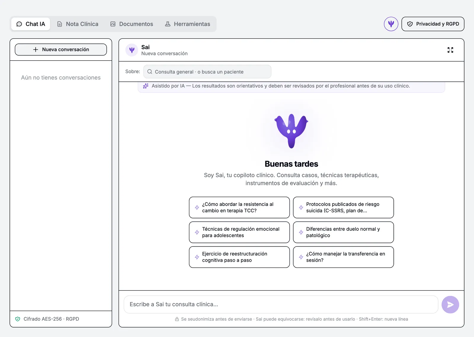 Sai, el asistente de IA de Psicofactu, en el panel: chat de consulta, pestañas de nota clínica, documentos y herramientas, aviso «Asistido por IA» y pie «Se seudonimiza antes de enviarse»